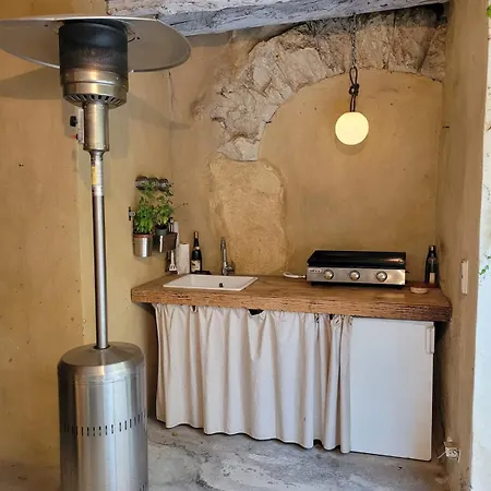 Charmante Maison De Village Holiday home Boulbon
